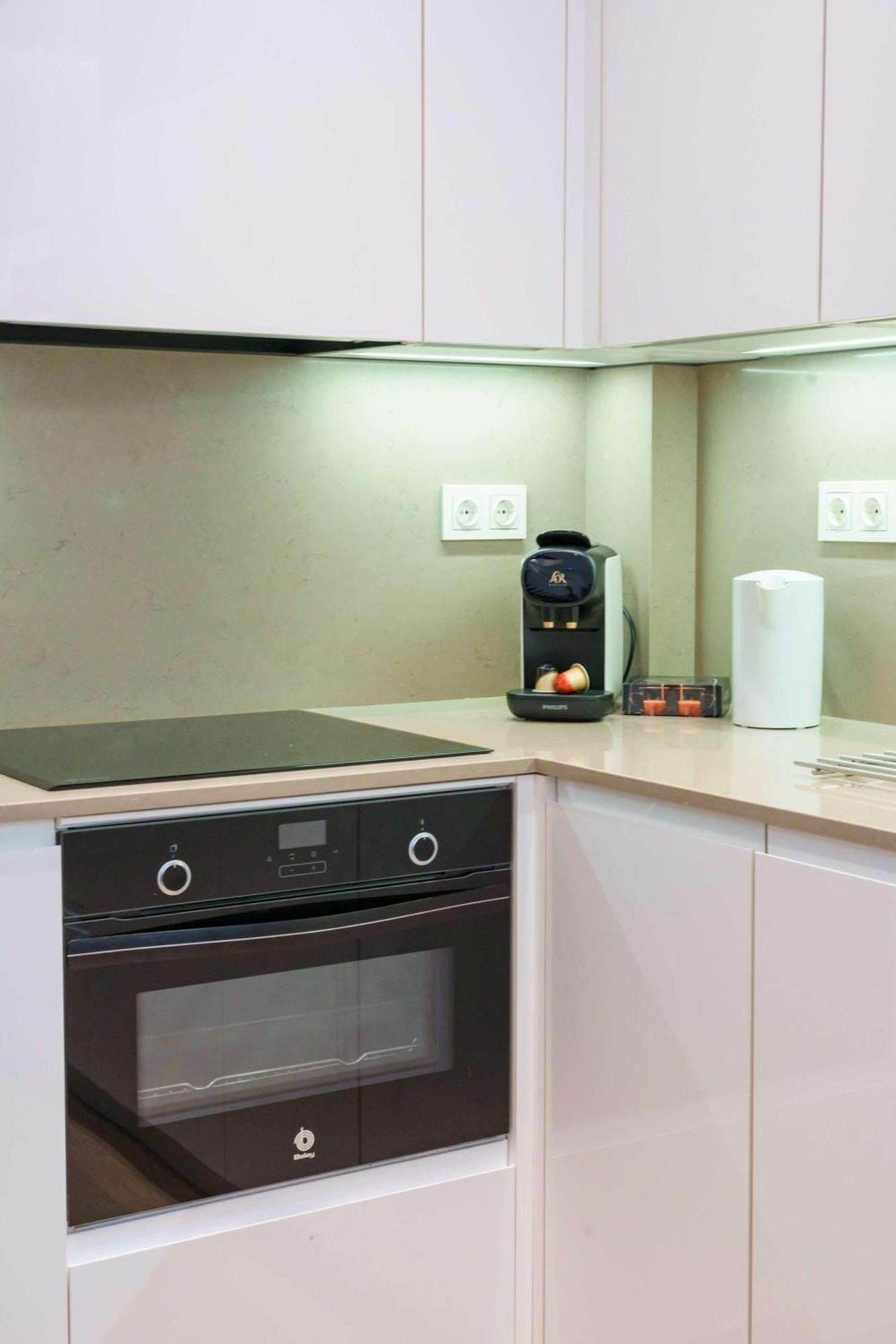 Stylish 3bd With Rooftop Jacuzzi - Artes Holiday home *