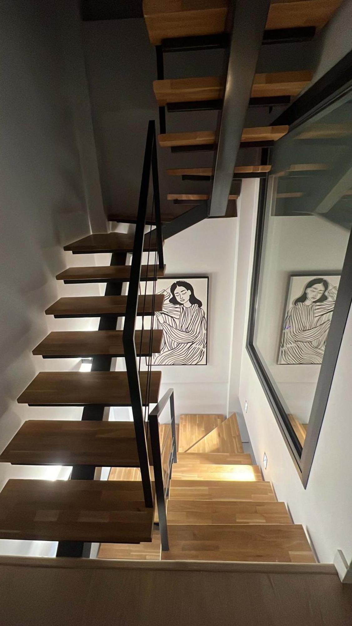 Stylish 3bd With Rooftop Jacuzzi - Artes Ferienhaus *