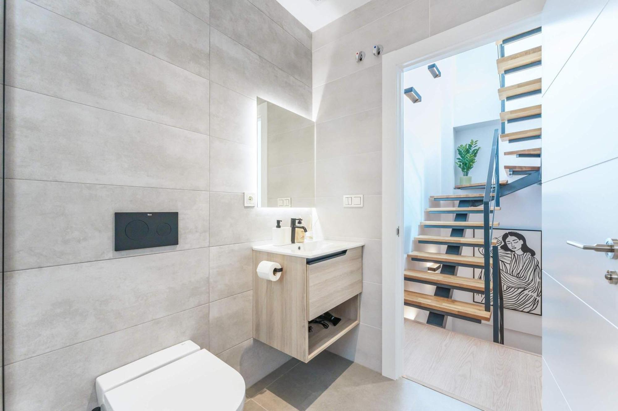 Stylish 3bd With Rooftop Jacuzzi - Artes Ferienhaus