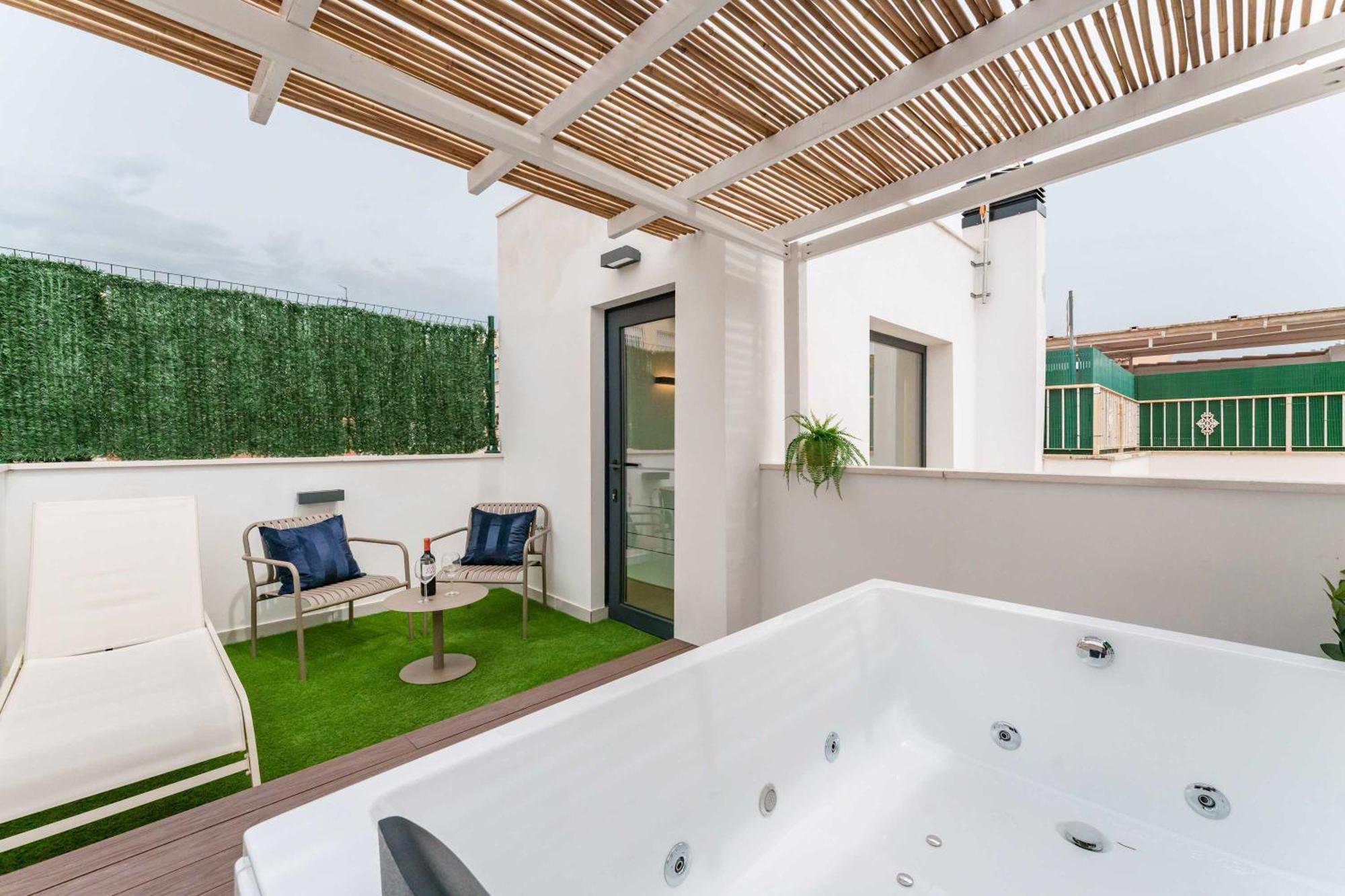 Stylish 3bd With Rooftop Jacuzzi - Artes Málaga